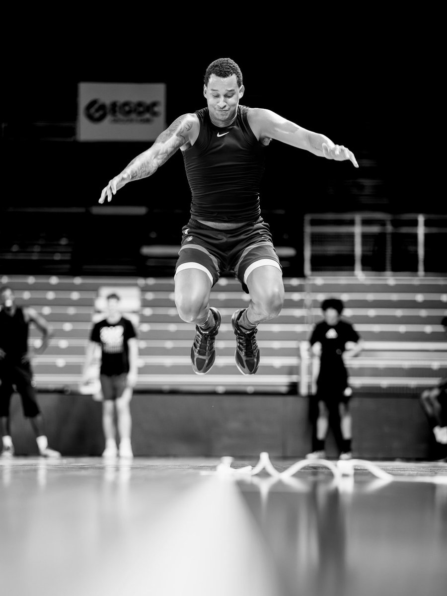 CB_officiel's tweet photo. BACK TO WORK ⚔️

#CBFAMILY https://t.co/tkSM9iaycm