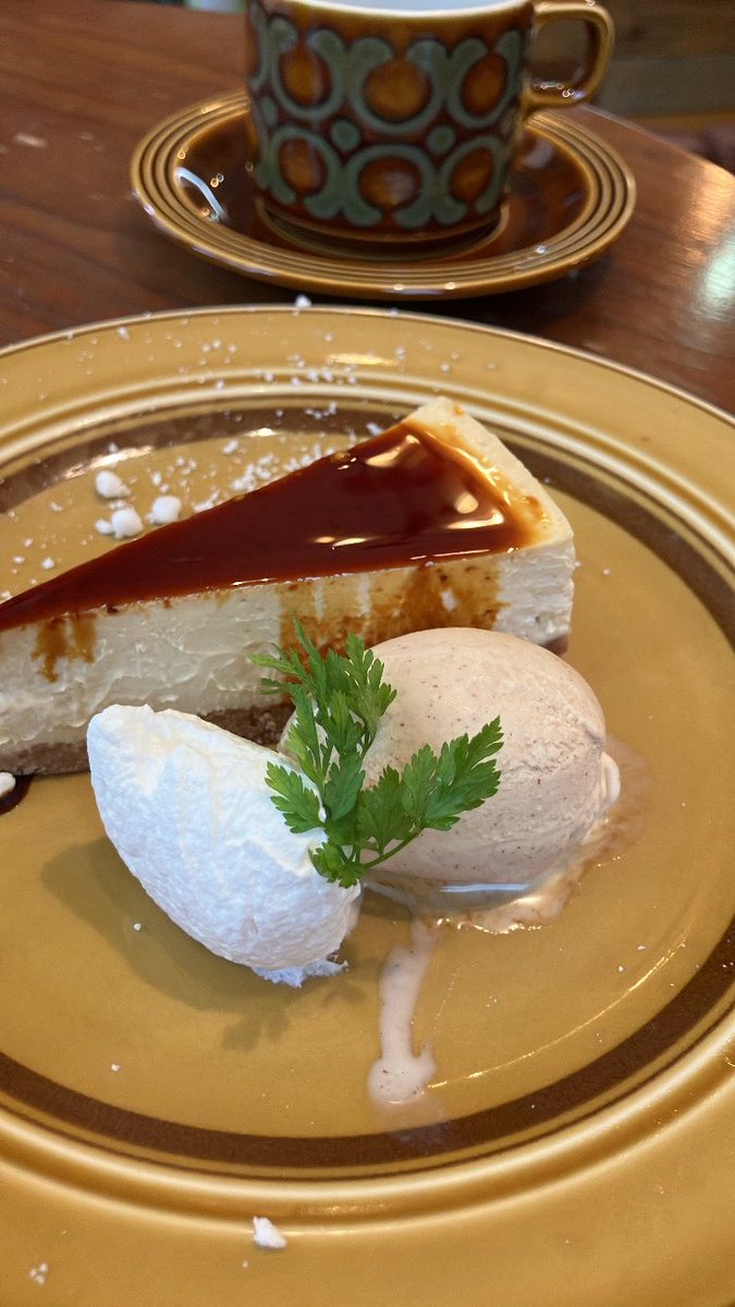 yuki_oga's tweet photo. 焦がしキャラメルの苦味がガッツリ
大人のチーズケーキ♪ #pagot https://t.co/rBgVwELN5n