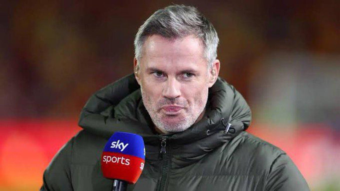 Thetochline's tweet photo. Jamie carragher don’t like the fact that Liverpool signed Araujo from Barcelona 

“He is not a world class player, we need a good defender that can help Liverpool win games, and trophies, he have being a bench warmer in Barcelona for so long, i dont know why Liverpool went for him, for the past 2 seasons or more he have not being starting due to lack of experience and how he have caused Barcelona in important games”.

“Liverpool made a huge mistake by signing him, they should have gone for more experience center back not someone like Ajaujo who is washed already”.