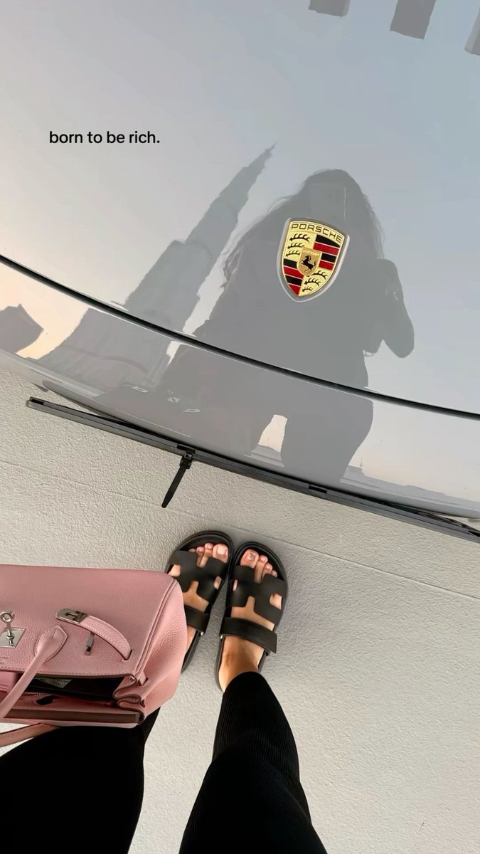 Avazoey_'s tweet photo. born to be rich… https://t.co/pVZ4SK5tYE