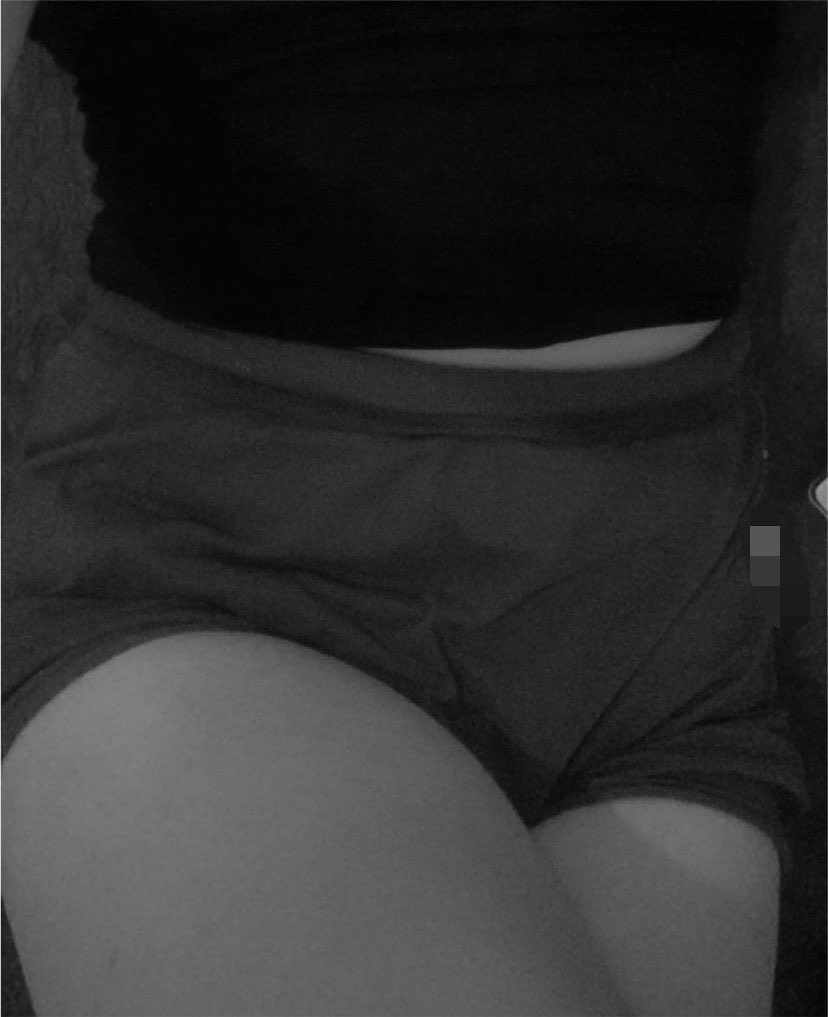 sweetyyy0000's tweet photo. 🫢 https://t.co/iq4TFXe0er