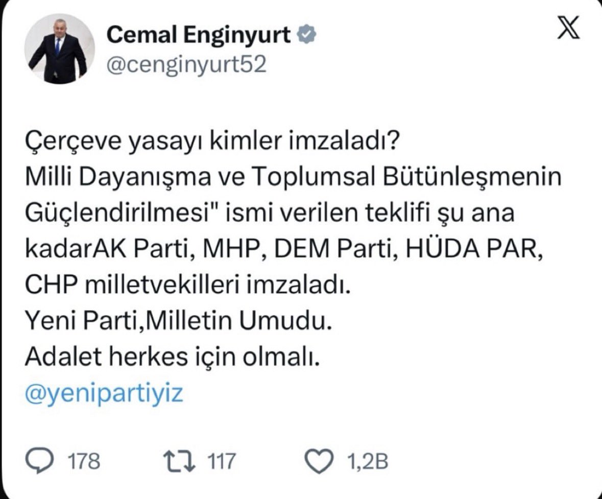 ifhaksoy's tweet photo. @cenginyurt52 Türk milletine güzel hafta sonu “Türk Milletinin hakkını savunanlar” iktidara geldiğinde olacak. 4 gün önce şu tweeti atıp, o yasaya imza atanlarla güzel Haftasonu bize haram… https://t.co/yDViLMavhx