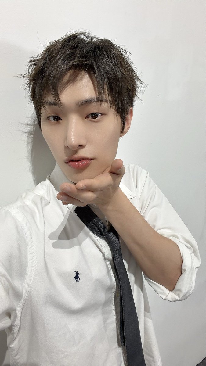 fakelandiaevent's tweet photo. 🎂 Congratulazioni @fixonsongmingii !
Hai completato con successo un altro giro intorno al sole senza esplodere. 
~ 생일축하해! 🥂 https://t.co/lkRSUQ2bzh