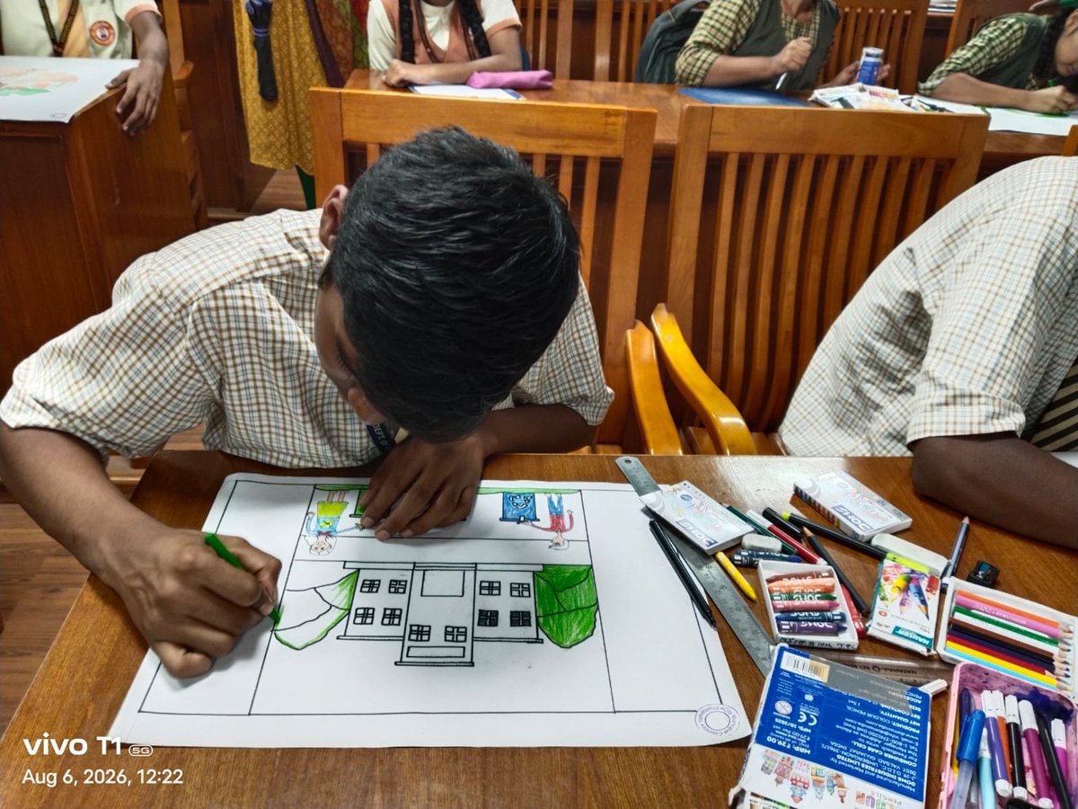 HfaKarnataka's tweet photo. Young minds shine in Drawing, Quiz, and Essay competitions during the PMAY-U 2.0 ‘Angikaar’ campaign at Bhadravathi CMC, Shivamogga district 

#HousingForAll #PMAYUrban #AffordableHousing #TransformingUrbanLandscape #TransformingLive #karanatakastate https://t.co/9ezqKeXeLJ