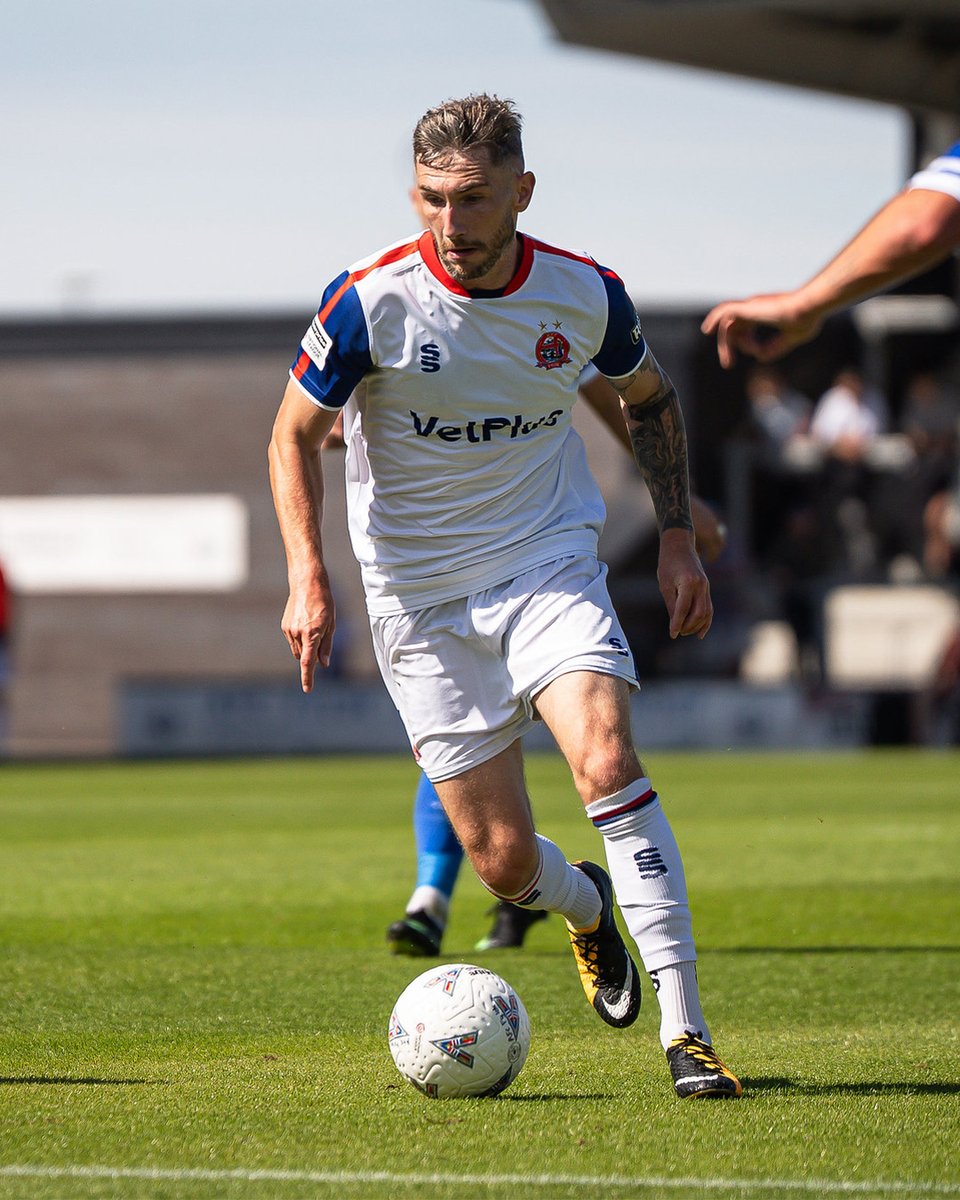 AFCFylde's tweet photo. Like a fine wine 🍷

This man was unplayable at times yesterday 🙌

#BornToBeFylde https://t.co/BiGlAiJOGW