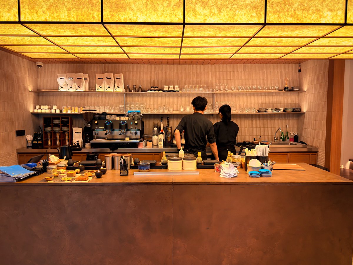 Alcaponealmondd's tweet photo. Foto apapun, asal di coffee shop.

Slide 1: Calf, Cipete
Slide 2: Scarlett's Cafe, Menteng
Slide 3: Natsuka Backhaus, Menteng
Slide 4: Boil &amp; Brew, Setiabudi https://t.co/ZJcpcKcHmx