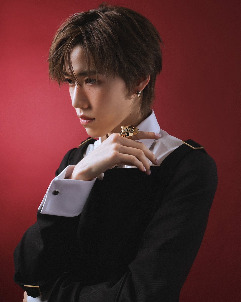 ELLEThailand's tweet photo. ปังทุกองศา! พีพี กฤษฏ์ @PPKrit_Ent แบรนด์แอมบาสซาเดอร์ของ Cartier ปรากฏตัวบนพรมแดงงาน Weibo Gala 2026 ด้วยเครื่องประดับจาก Cartier 

#ELLEThailand
#CartierThailand
#PPKritt https://t.co/gpyCTONfUS