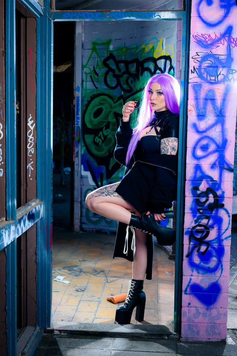 Scuzzi__x's tweet photo. I was dying to get these back after seeing all the lovely promo shots for @MyPixelExpo !
My extra shots of @aicandii 💜 taken by HKphotography 

#Vtuber #PixelExpo https://t.co/QPDbrOIzLP