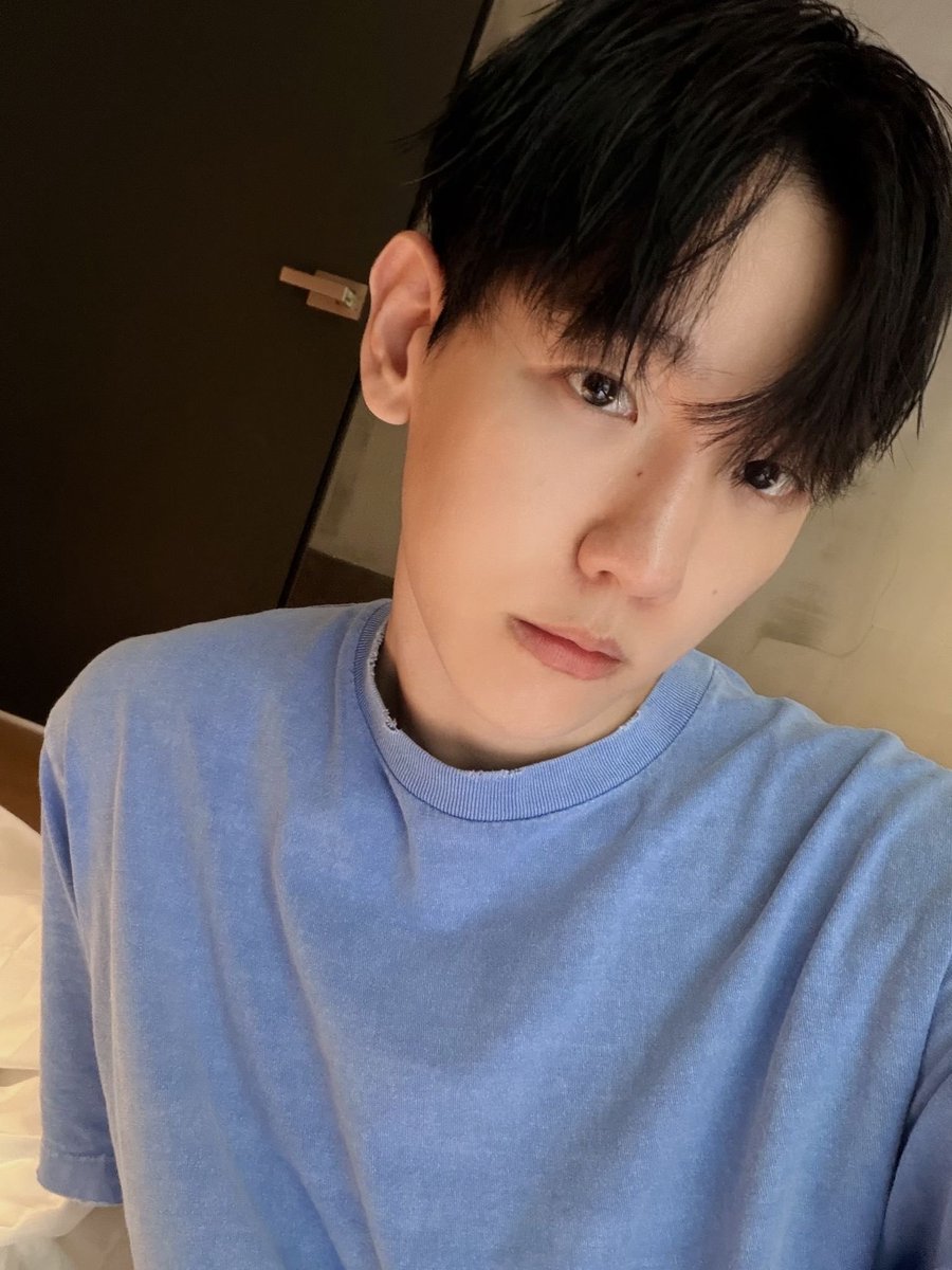 calathea_c's tweet photo. Benci banget akun sakit pas cintaku lagi aktif gini, gabisa menggatal 😔 
Mana cakep banget ya Tuhan 😔.
Maaff prens yang ngerasa reply-nya aku cuekin, aku si doyan yapping ini ga mungkin nyuekin reply kalian, tapi ga kebaca anjim 😭, shibal ah.
MET liburan ya baby ❤️ https://t.co/4MCXkAPQCQ