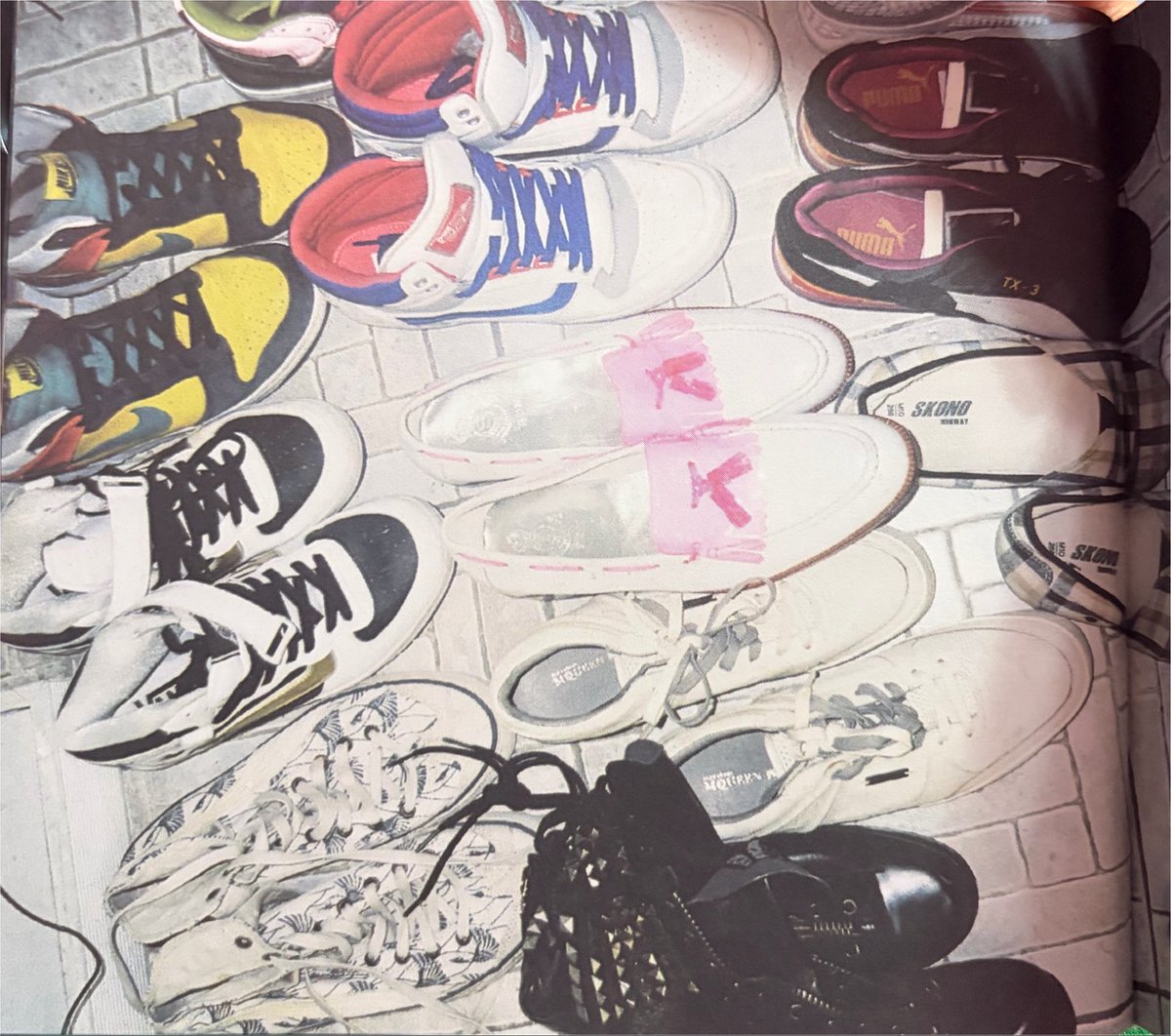 83zline's tweet photo. perpetually curious on which shoes are which member's. https://t.co/o1sjXX3gxG