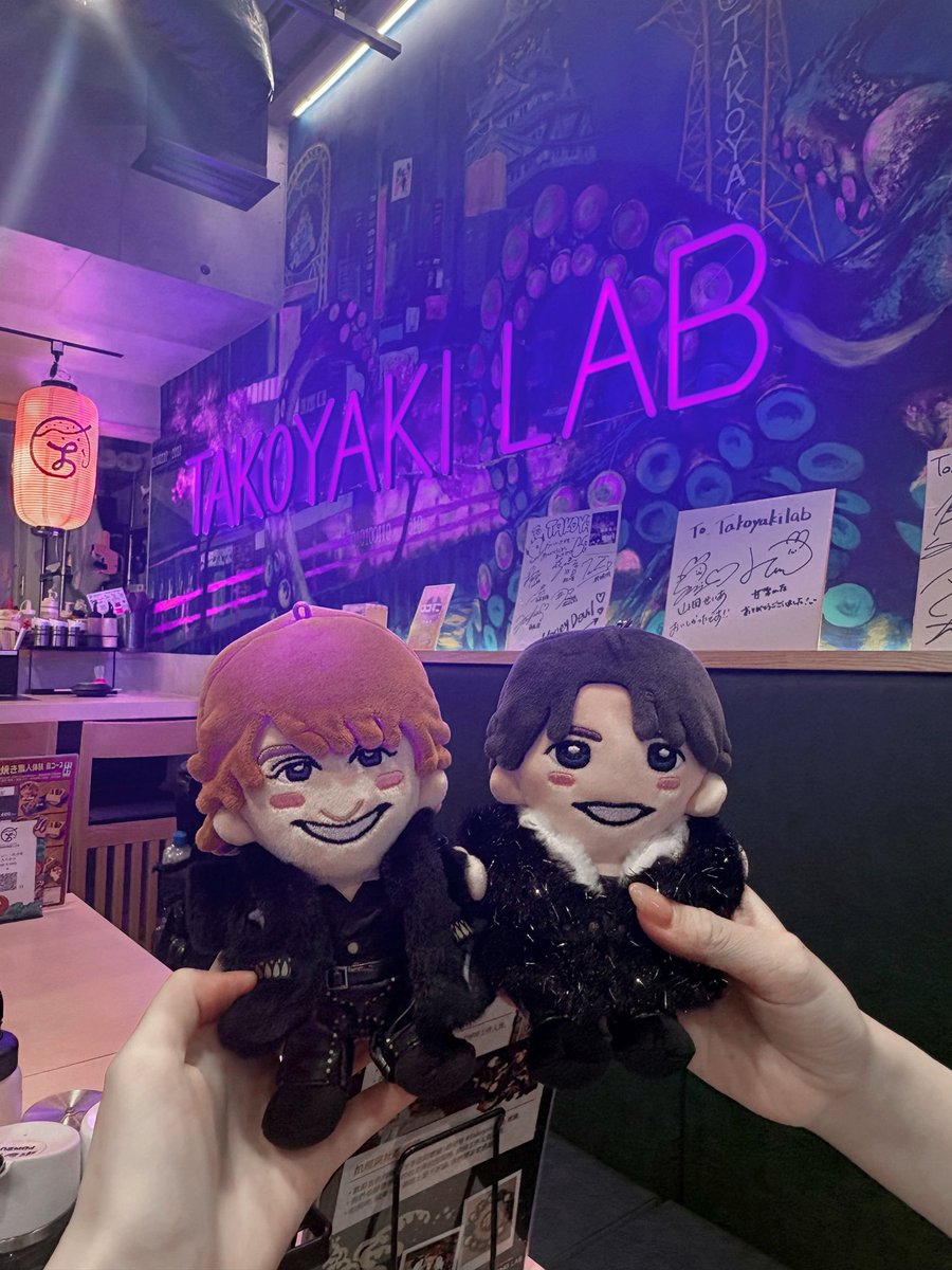 _y_mskd's tweet photo. もんビバさんのレインボーたこ焼き🐙
店員さんもここで出会ったもんビバ担さんも素敵な方ばかりでほのぼのしました(ᴖ ̫ᴖ  )♪ https://t.co/xdYmagJXnt