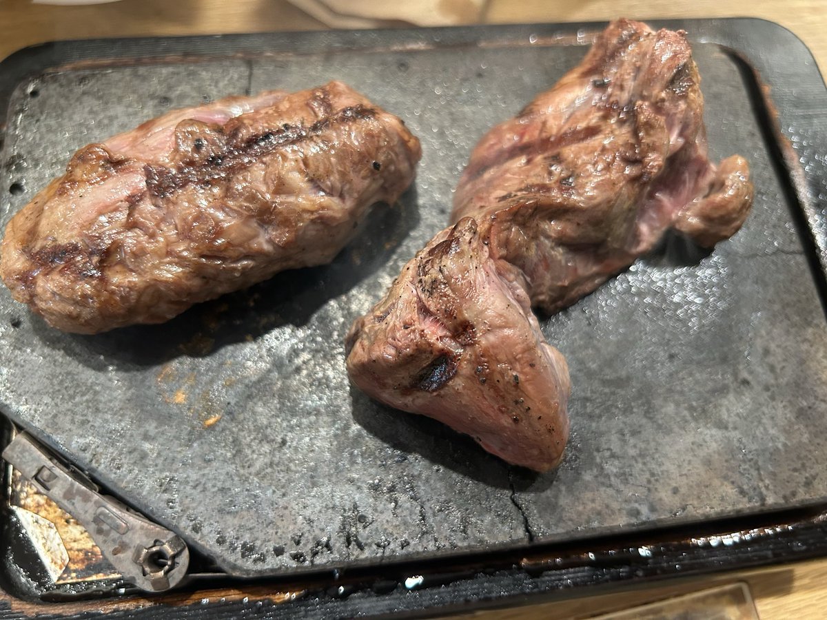 dium_dium's tweet photo. 自分の在学中にあったら、御殿下ジムの筋トレ後に絶対毎回通ってたはず https://t.co/KOURohNPk7