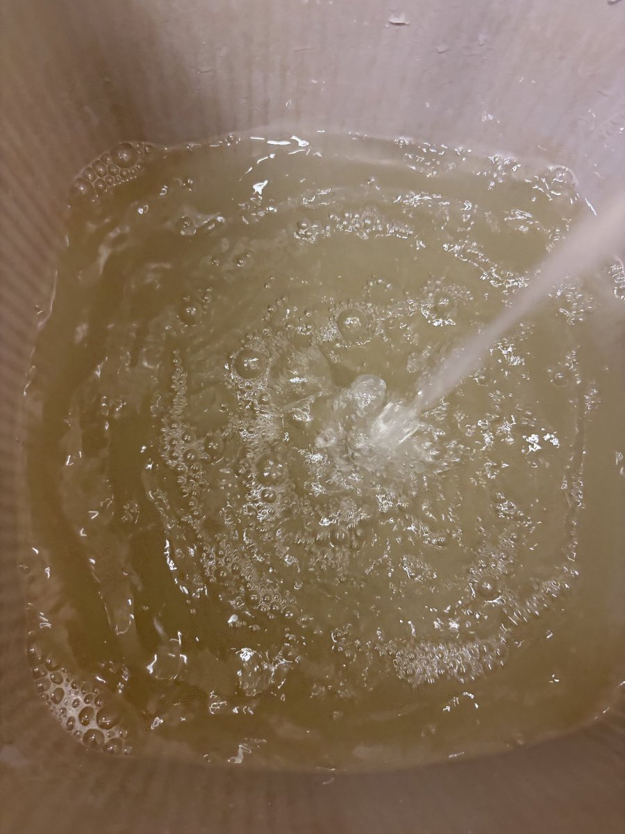 VRS_FA's tweet photo. @NayabSainiBJP @BJP4Haryana 
Respected CM, 
Please look at the drinking water quality in Bahadurgarh, Dayanand Nagar

From last many days we are getting this kind of drinking supply water

Please help us 🙏🏻 https://t.co/KjEmjhlObK