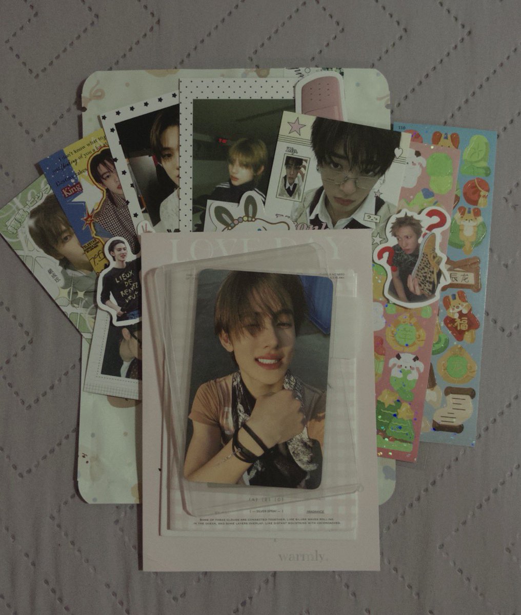 onereeson's tweet photo. ⤷ 💌 #onersn
new mail~ ૮₍ ´ ꒳ `₎ა
kahit may bagyo, he went home safe !! ᯓ.ᐟ Thank youu smm po for everythingg.,, so many freebies i’m in luv hihi. ⋆˚꩜｡
#keonproofs https://t.co/kVqK6031in