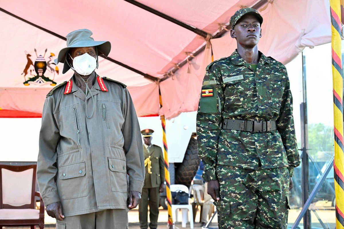 CalvinMutsinzi's tweet photo. Afande Andrew Bakira ( @bakira256 ) After emerging as the Best Student at Kaweweta Basic Training School, Intake 17, in 2025, he went on to attend the Cadet Course at the prestigious Royal Military Academy Sandhurst in the United Kingdom.

He has now become the first Officer Cadet from East Africa to win the International Sword Award.