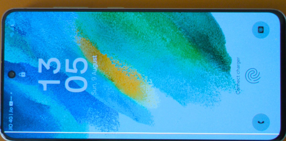 Susheel0505's tweet photo. #LineofShame #BrandExcuse #PoorService This is S21 FE. Green line on the display due to a manufacturing defect, but repair is being denied citing “heavy dents” that are nothing more than normal wear and tear on a 2+ year old phone.While the world watches, Samsung continues to hide behind excuses.
@SamsungIndia @SamsungMobile @SamsungMobileUS @samsungID @SamsungMobileSA @SamsungBrasil @SamsungJPN @SamsungSAUDI @SamsungCO
