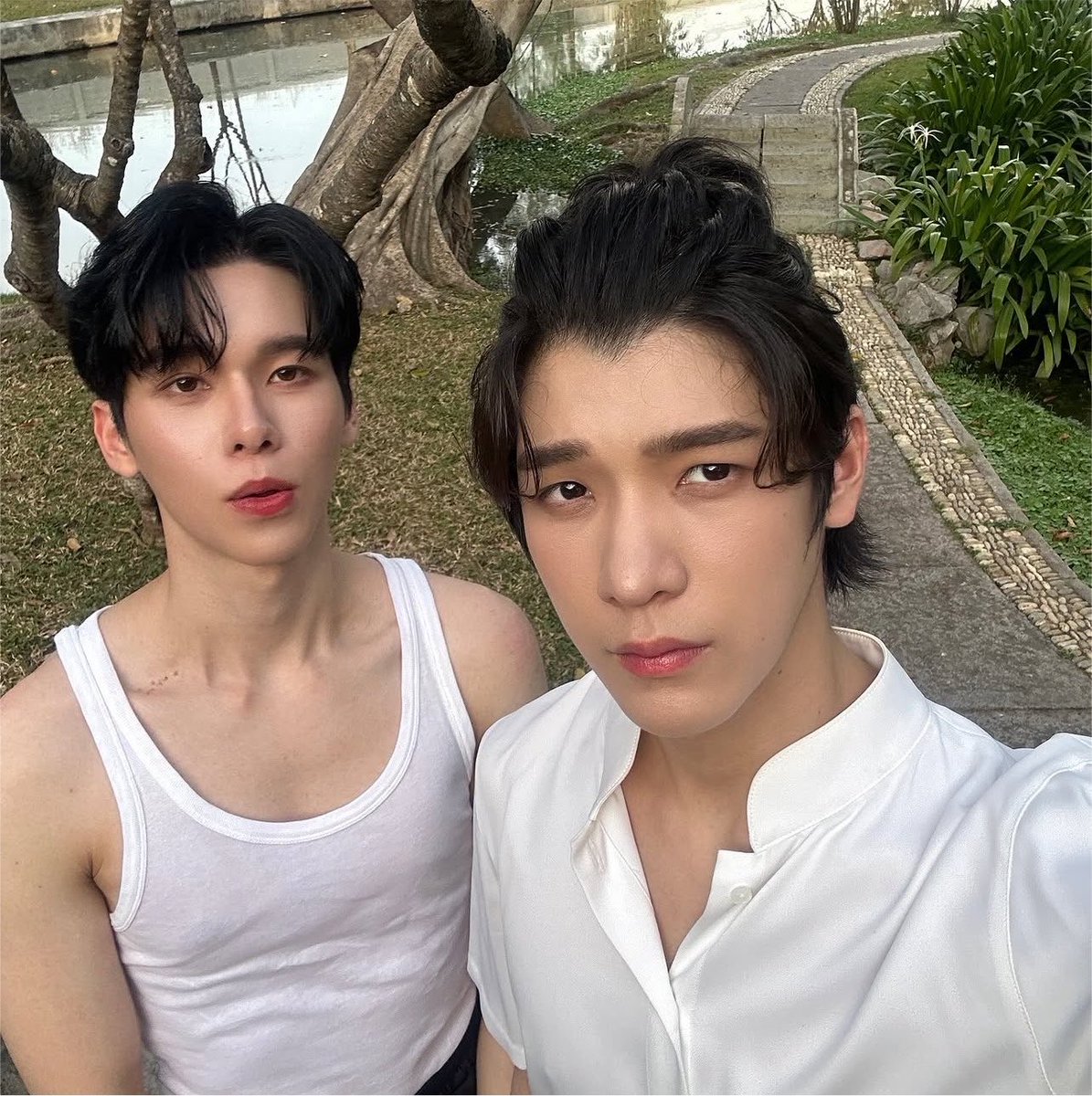 jimmeowy's tweet photo. EVERYTIME I SEE THIS PIC IM BARKING LIKE A DOG https://t.co/WWtNgAVCQE