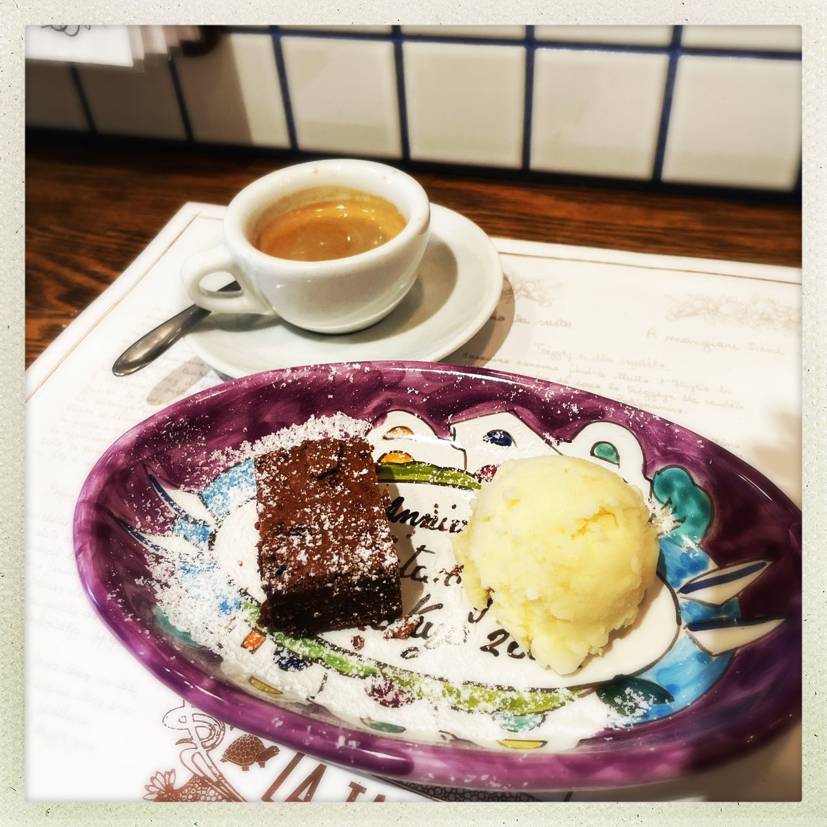 taromal_dolce's tweet photo. 行ってみたかった、神楽坂のトラットリアにも行けて満足！トラパネーゼ（ジェノベーゼがシチリアにもたらされて、アーモンドとトマトでアレンジされたものらしい）はフォークを口に運ぶのが止まらなくなる美味しさでした😋（そしてあっという間になくなる） https://t.co/vg9X5EGtsF