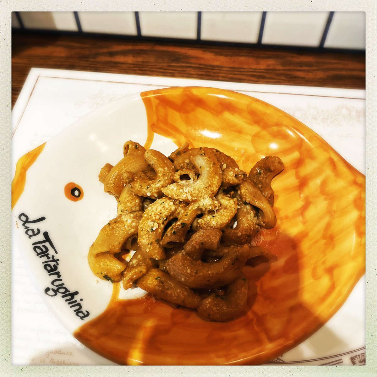 taromal_dolce's tweet photo. 行ってみたかった、神楽坂のトラットリアにも行けて満足！トラパネーゼ（ジェノベーゼがシチリアにもたらされて、アーモンドとトマトでアレンジされたものらしい）はフォークを口に運ぶのが止まらなくなる美味しさでした😋（そしてあっという間になくなる） https://t.co/vg9X5EGtsF
