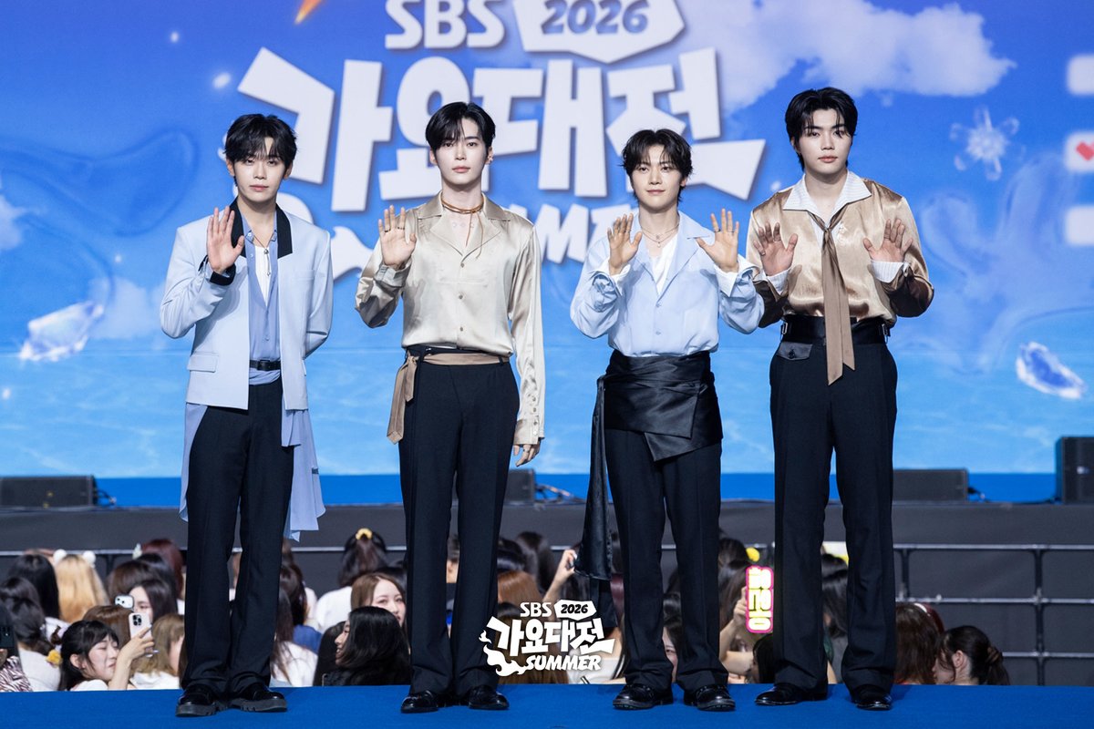 SBSNOW's tweet photo. 이래도 돼요? 이렇게 귀여워도 되냐고요!!!!!
가요대전 썸머 보자마자 심박수🚨809𝙗𝙥𝙢
 
💗NEXZ
💗xikers
💗izna
💗ZEROBASEONE
 
SBS <2026 SBS 가요대전 SUMMER>
☞ 8월 17일 [월] 오후 4시

#SBS #2026SBS가요대전SUMMER #SBS가요대전 https://t.co/4PpH0RqyaM