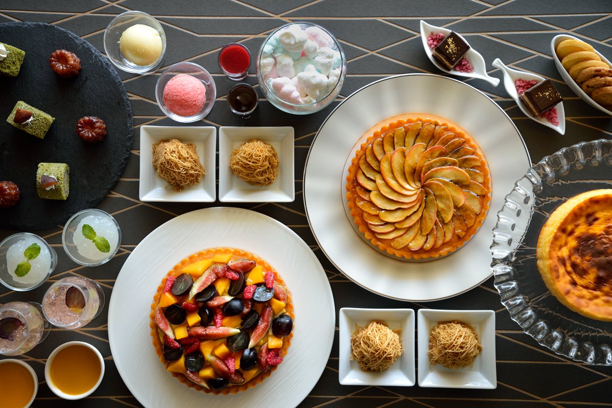 Hotel_Chinzanso's tweet photo. 秋のランチ＆スイーツビュッフェ
■9月24日（木）～10月30日（金）※特定日開催

秋の味覚を存分にご堪能いただけるビュッフェ✨

シャインマスカットのショートケーキや、その場で仕上げるモンブランなどの洋菓子に加え、柿とキウイの羽二重など和菓子、金木犀香る塩杏仁豆腐などの中華菓子まで、バラエティ豊かなラインナップをご用意しました。

家族やご友人とのお食事、女子会など、さまざまなシーンで季節の味わいをお楽しみください✨
#ホテル椿山荘東京 #ランチ #スイーツ #ビュッフェ

詳細はこちら≫
https://t.co/vrpfhQ03Nb