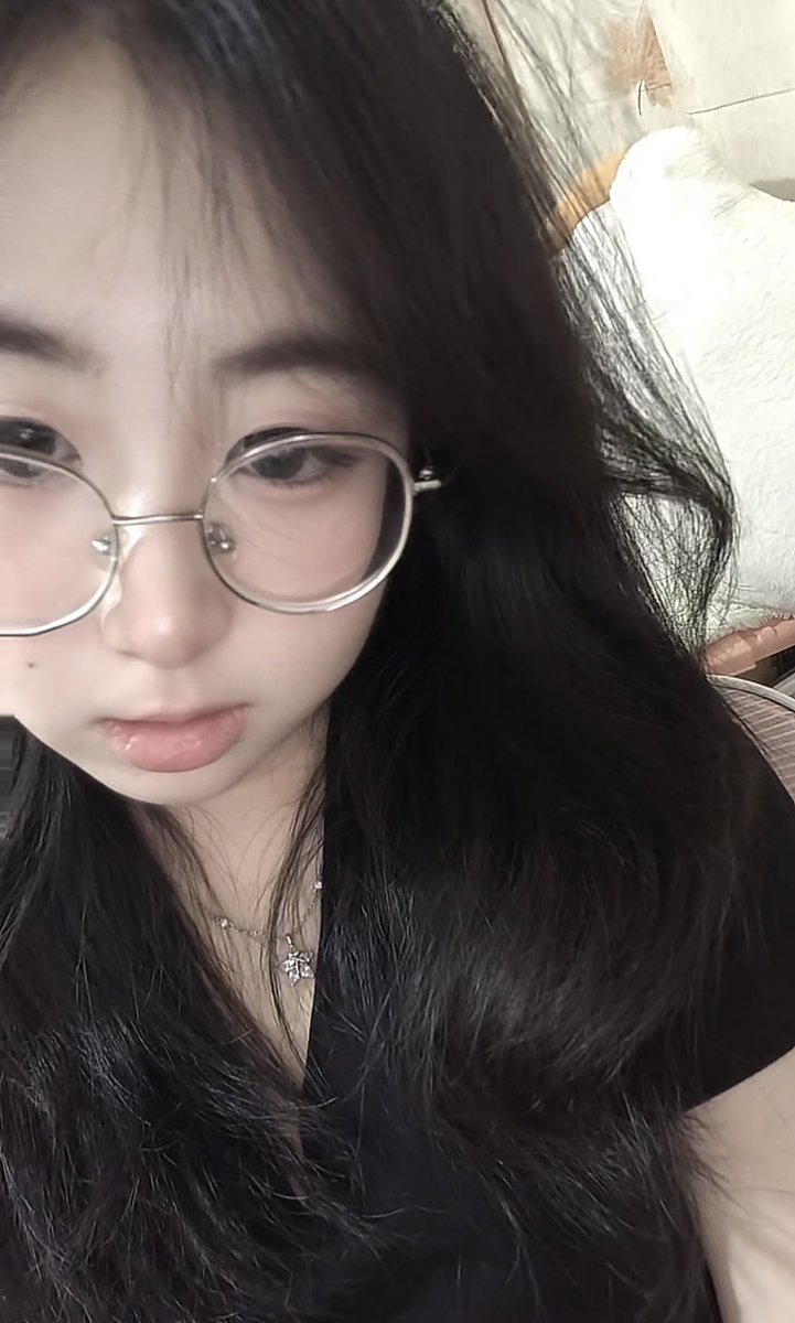 saloni71's tweet photo. 04女有长期搭子吗？想找个长期搭子。 https://t.co/Rru4QQvdfL