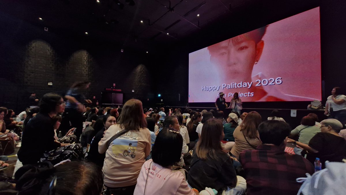 meishappy26's tweet photo. ที่บ้านไม่มีเน็ต เลยต้องบินมาดูไลฟ์กับนุช

#เป๊กผลิตโชค 
#Peck_IGYFanmeet https://t.co/TI2AGIe7JC