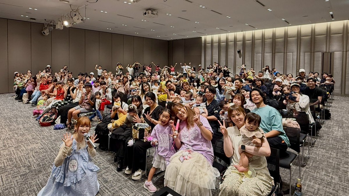 shoko55mmts's tweet photo. 初めてのママ会！
たくさん赤ちゃん、子供たち、ママパパ、プレママプレパパに会えて楽しかった嬉しかったです！
子供たち連れてくるの大変だったよね、
ありがとう😭夏の思い出の1ページになったら嬉しいなあ！
またいつか第二回やりたいな！
次はもっと童謡歌いたいな https://t.co/9J8oXgQoIQ