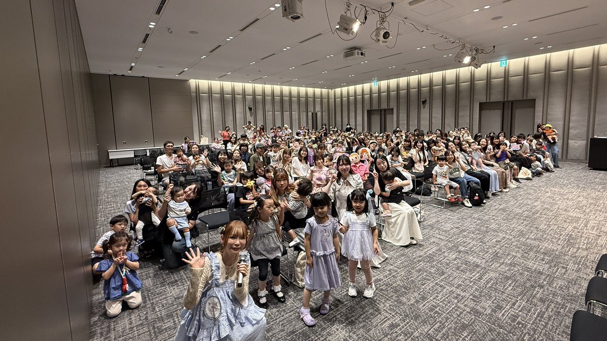 shoko55mmts's tweet photo. 初めてのママ会！
たくさん赤ちゃん、子供たち、ママパパ、プレママプレパパに会えて楽しかった嬉しかったです！
子供たち連れてくるの大変だったよね、
ありがとう😭夏の思い出の1ページになったら嬉しいなあ！
またいつか第二回やりたいな！
次はもっと童謡歌いたいな https://t.co/9J8oXgQoIQ