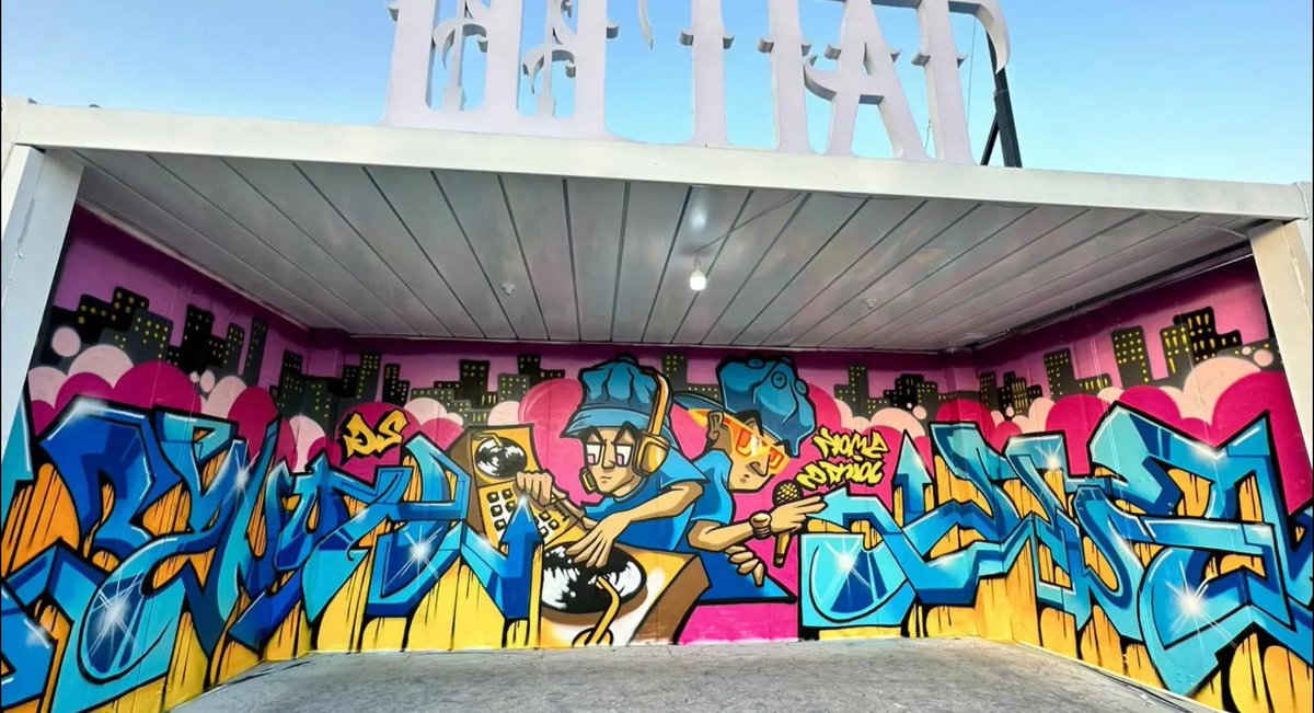 griggs_georgia's tweet photo. Immerse in a 10-minute sketching session at the pop-up street art nook—brushes, vibes, and creative sparks await!  #ArtOnTheGo， https://t.co/6Dl3oGukum