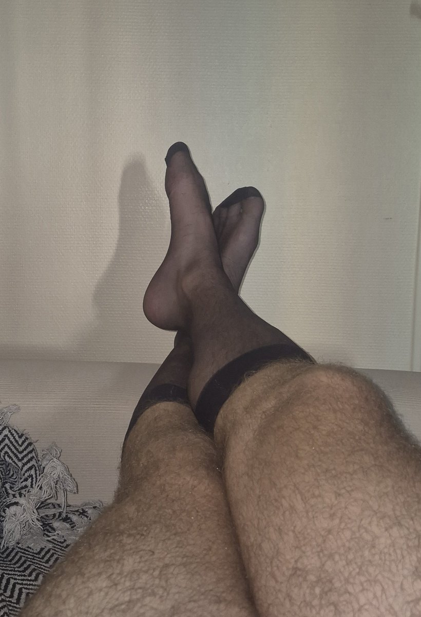 ChiboWamba's tweet photo. Quelle sensation agréable 🥰
#lingerie #underwear #nylon #stockings https://t.co/g4YcaZXxOW