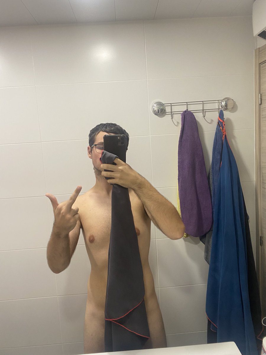 amoofdzz's tweet photo. Te pisoteo, te humillo, te saqueo la cuenta y te dejo claro quién manda. 😈💸 Y lo peor es que lo deseas con ganas.

ACTIVO AHORA PARA SESIONES ONLINE Y VIDEOLLAMADAS 🔥
A tributar zorra: https://t.co/ZPnIihkmI6

#Feet #sumiso #sumisofinanciero #FinDom #cashmeet #PayPig https://t.co/mJ4ifYOXa4