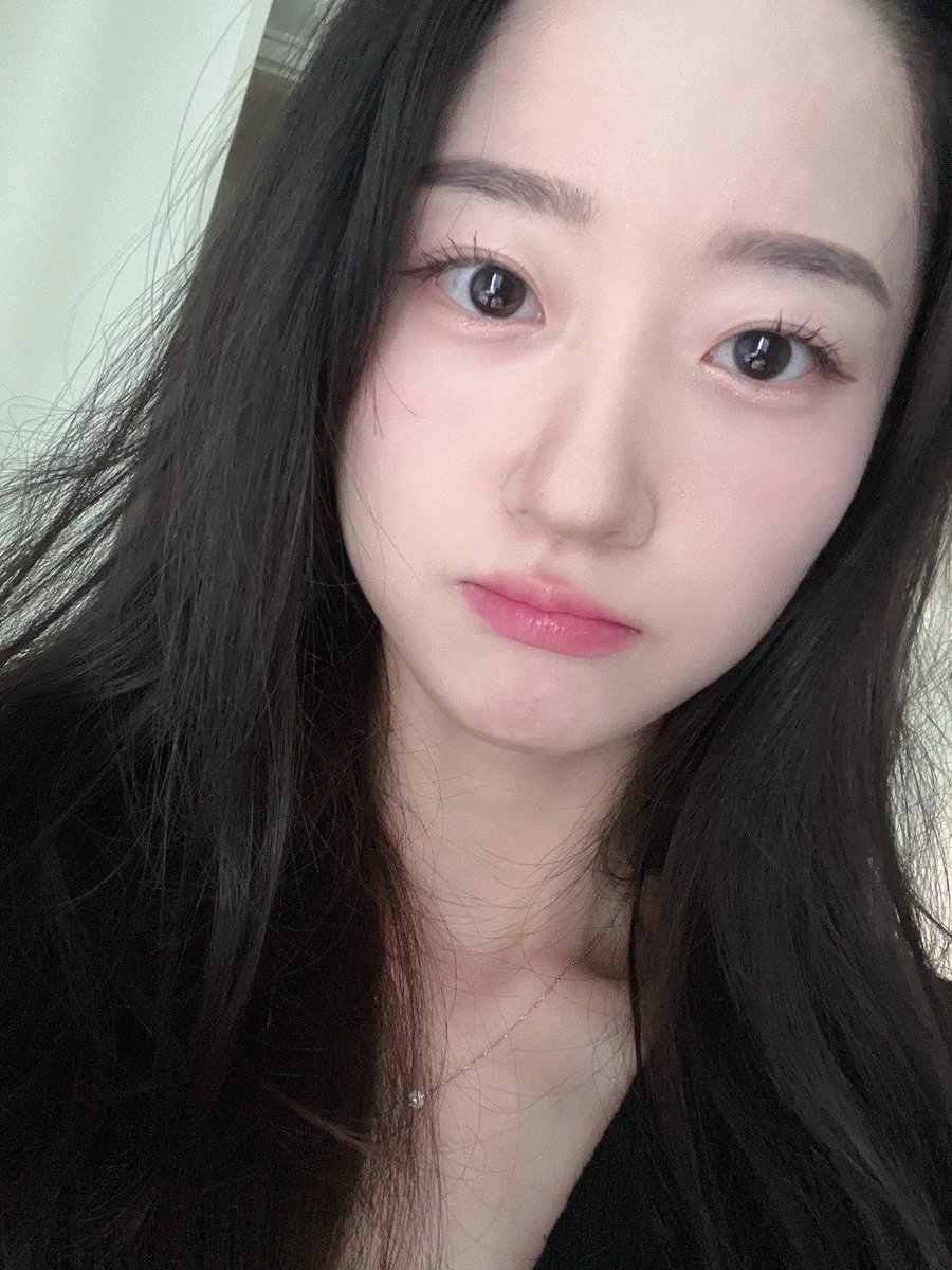 sjsbsnxoe's tweet photo. 민지련 박제 01년생
지인박제,합사,자기박제합니다
노예도 구합니다 하실분은 자세한건 디엠
#지인합사 #지인능욕 #합사 https://t.co/ibpJtBqZ0Q