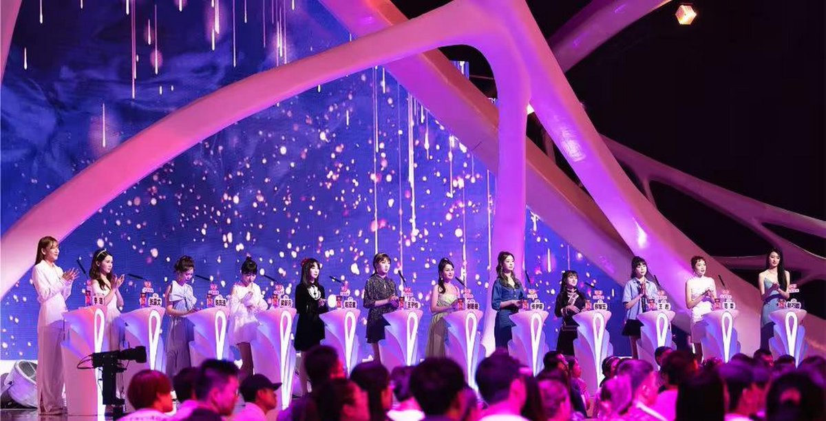 Freerider190's tweet photo. Just finished an epic variety show recording! The stage, guests and fun moments are all perfect—already counting down for the next episode! https://t.co/j4e6mfCVkP