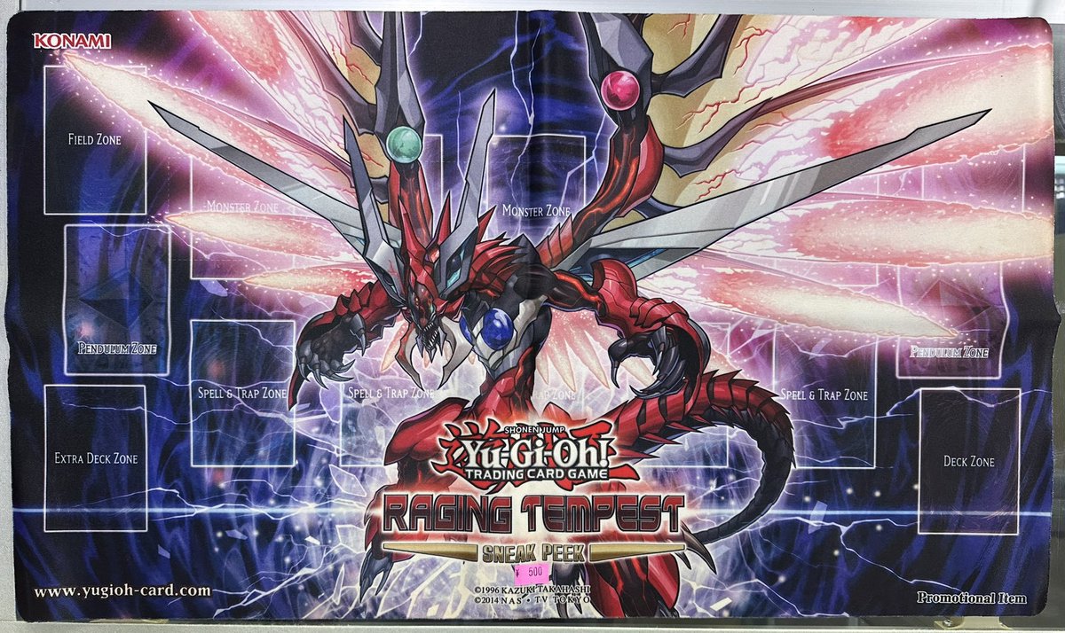card_spiral's tweet photo. 【遊戯王　プレイマット】

閃刀起動リンケージ
￥1,500-

覇王烈竜オッドアイズレイジングドラゴン
￥500‐

魔界の警邏課デスポリス
￥200‐

特価プレイマット入荷しました！
ストレージ下に出しました！ https://t.co/gQYq0dpkUW