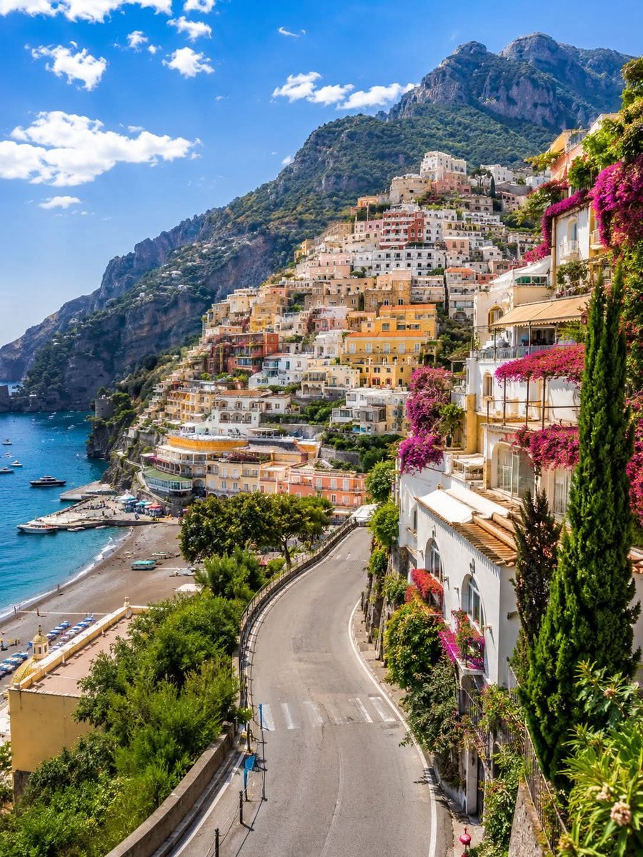 man_dares's tweet photo. Good morning ❤️ 
Positano, Italy https://t.co/3PB79o5xn1