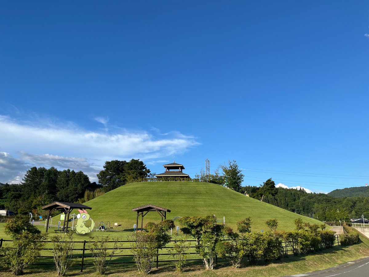 netsupro's tweet photo. 【グンマゴン@道の駅中山盆地】
昼は田園と山々の景色、夜は満天の星空が見れる道の駅！
温泉もあって、露天風呂の寝湯が最高だった！
#道の駅中山盆地 https://t.co/oora1Z4Ynd
