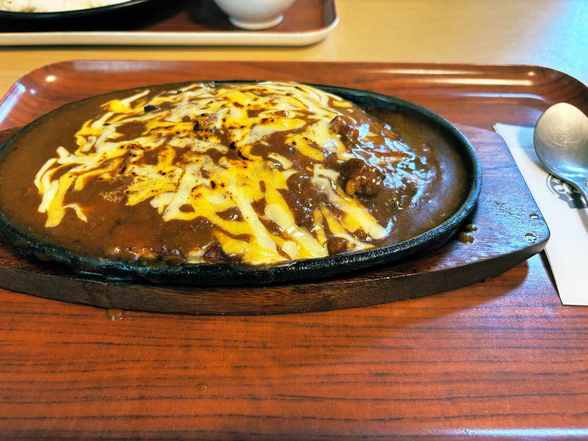 Y17jolNosuke's tweet photo. 映画見てからカツカレーと迷ったけど焼きカレー食べてきた https://t.co/A6kduwuyiP