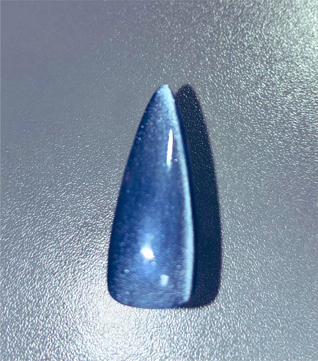 poppinmagic's tweet photo. マグネットネイルを練習したんだけどなんか既視感 https://t.co/5w5NKDxxnr
