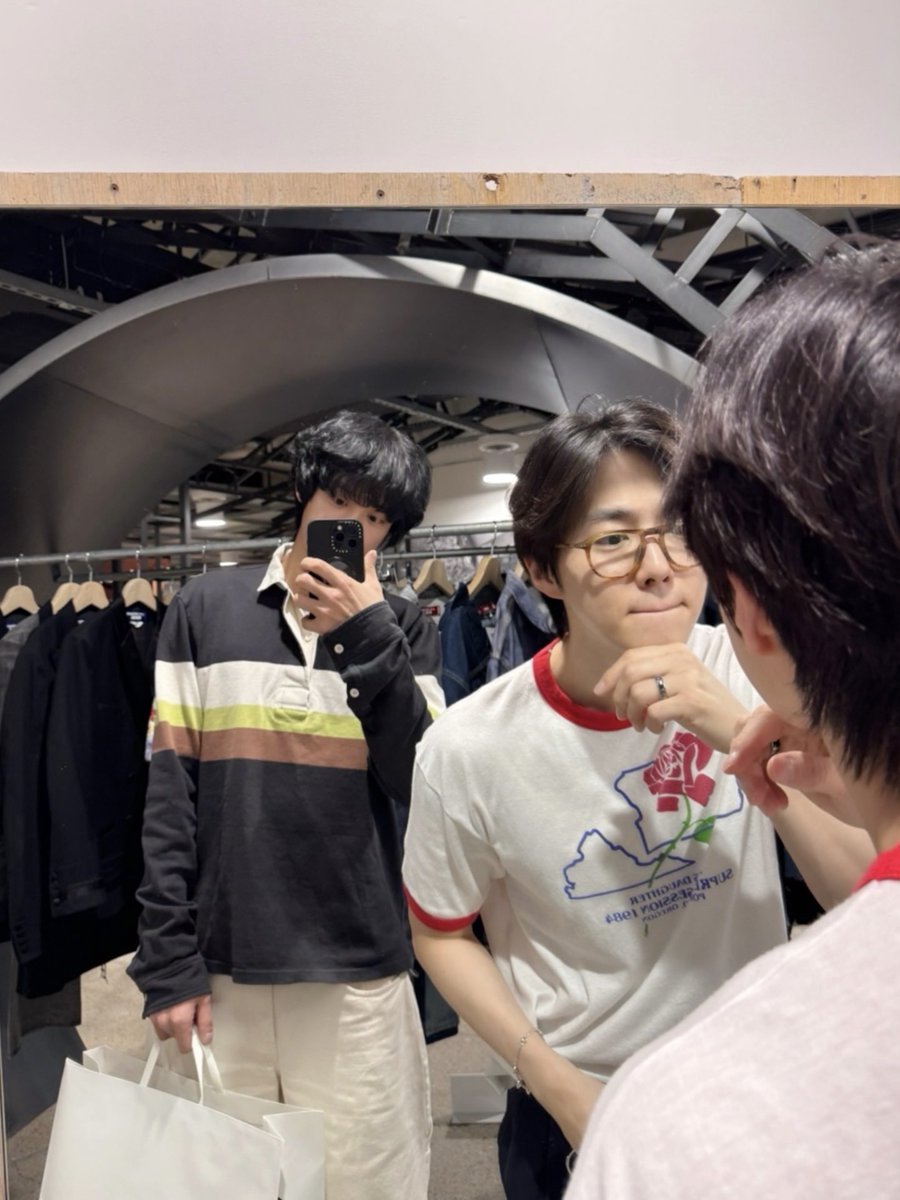 SUHOLOOK's tweet photo. #SUHO #수호 #スホ #金俊勉 #EXO https://t.co/qNYwitBvYc