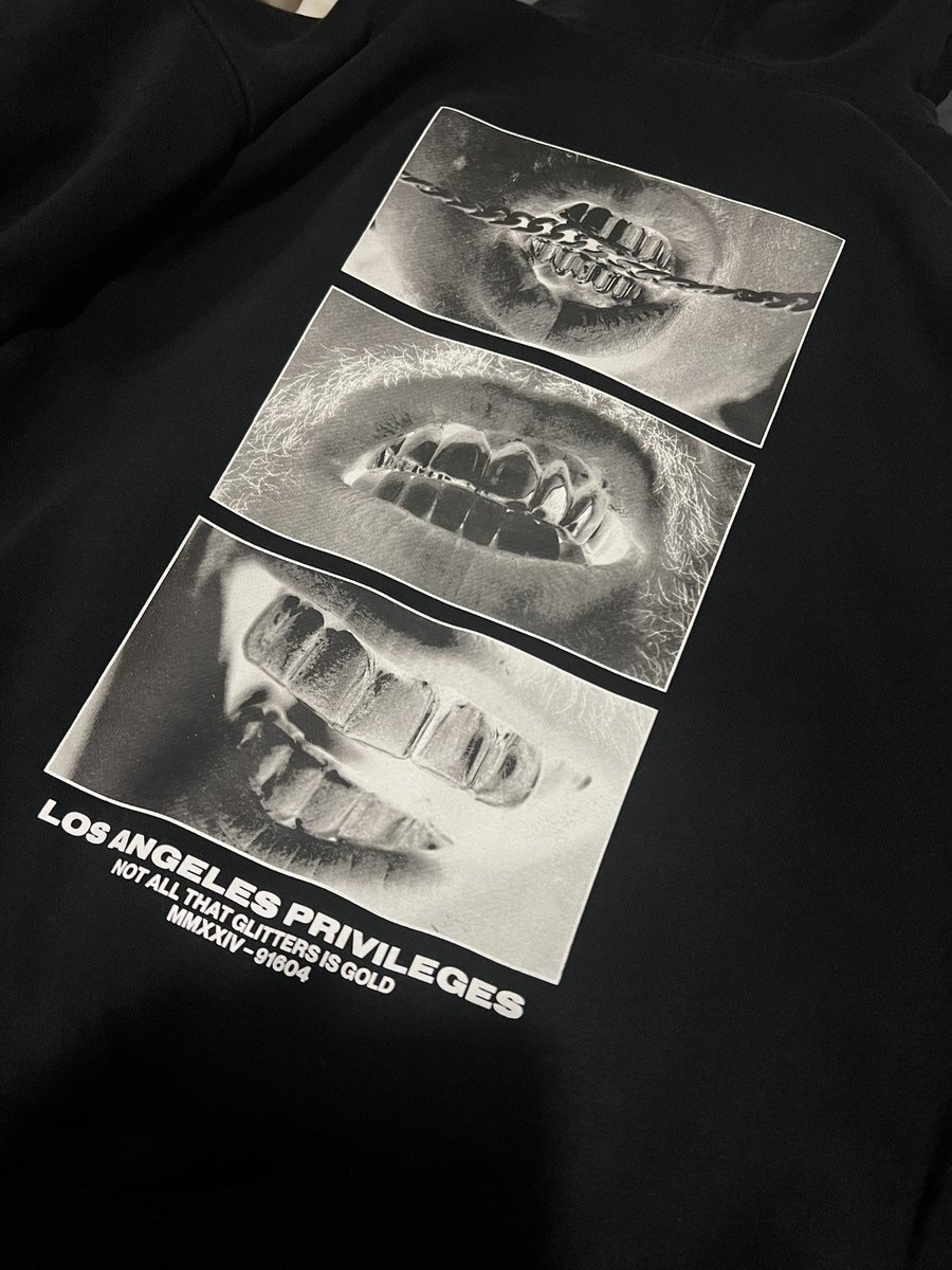 giantcherrys's tweet photo. ส่งต่อเสื้อhoodie h&amp;m 500รส #ส่งต่อเสื้อผ้ามือสอง #เสื้อผ้ามือสอง #ส่งต่อเสื้อผ้า  #โล๊ะตู้เสื้อผ้า #ส่งต่อstylist #เสื้อผ้าเกาหลี #โล๊ะตู้เสื้อผ้ามือสอง #เสื้อผ้าราคาถูก #ส่งต่อเสื้อผ้ามือสองสภาพดี #hm #uniclo https://t.co/KpogocSayS