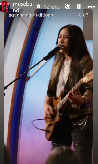 TeddyKung's tweet photo. วง MUSE แชร์คลิปเนเน่แล้ว น้องไม่ใช่แค่สร้างปรากฎการณ์ให้ AGT นะ แต่ปลุกชาวร็อคทั้งโลกให้ตื่นขึ้น และทำให้คนทั้งโลกที่ห่างหายหรือแทบไม่เคยฟังเพลงร็อคได้กลับมาฟังเพลงและเขย่าหัวร่วมกันอีกครั้ง น้องเนเน่ไม่ต้องง้อ AGT แล้ว แต่ AGT นั่นแหละที่ต้องง้อน้อง ยอดวิวถล่มมากๆ🥰🇹🇭 cr.TNN https://t.co/imjJ3VAMhE