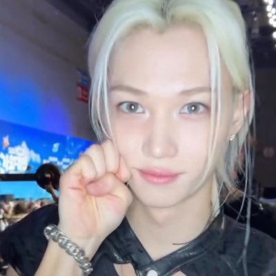 zzixs15's tweet photo. #새프로필사진 냥발🐾릭스 나 진짜 너무 좋다니까? https://t.co/bzjhp9rIld