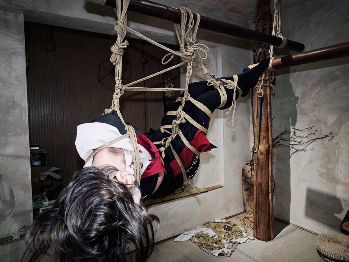 kurage759's tweet photo. 🪢@vvoo0101 
🦋@kurage759 
🏠：月影

#绳缚 #shibari #男娘 https://t.co/HOBCejuS89