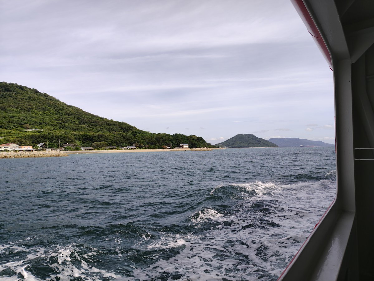 JJ5PSM's tweet photo. 昨日8/8(土)瀬戸内国際芸術祭作品の受付で男木島に行ってきました。
女木島は海水浴客でにぎわっていたようです。 https://t.co/Qy6gFIrOiH