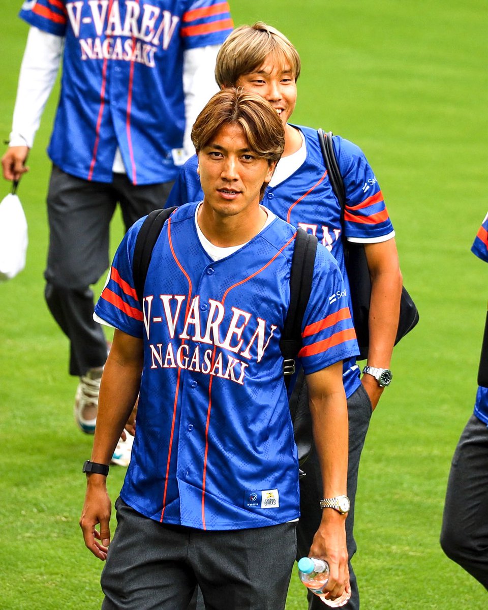 V7_S2's tweet photo. GO!GO!💙🧡
#vvaren #vファーレン長崎 #波多野豪 #山崎凌吾 https://t.co/DLIhcl9wzW