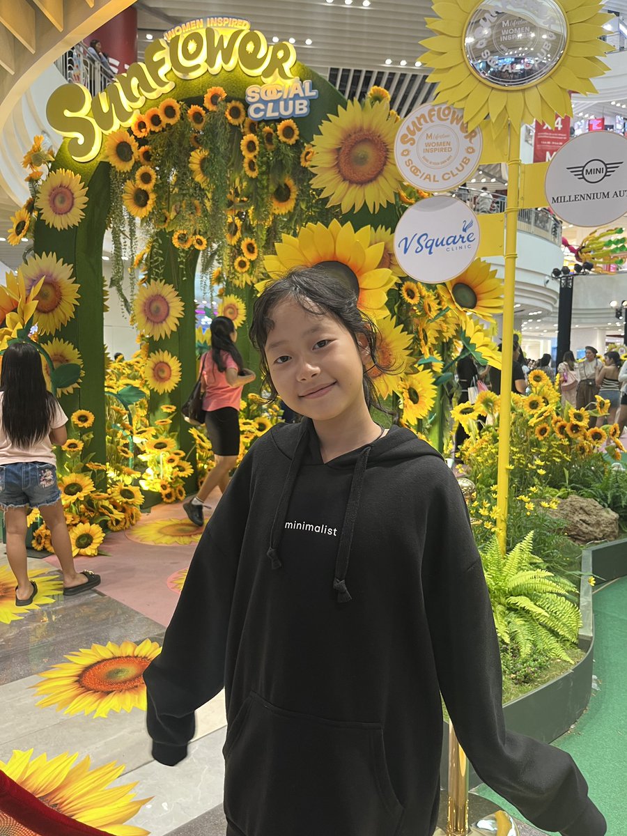 BREEZE_EXCEL's tweet photo. ย้ายตัวมาเดอะมอลล์บางกะปิ☺️ https://t.co/pNv6sV0iEv