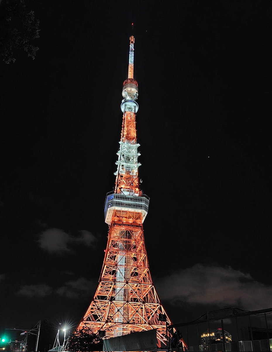 chisato_sweets's tweet photo. 推しのイベントがあって東京きてました！楽しかったけどつかれたー！
飛行機の時間まで羽田なうです🫡 https://t.co/lWUJqyFJqQ