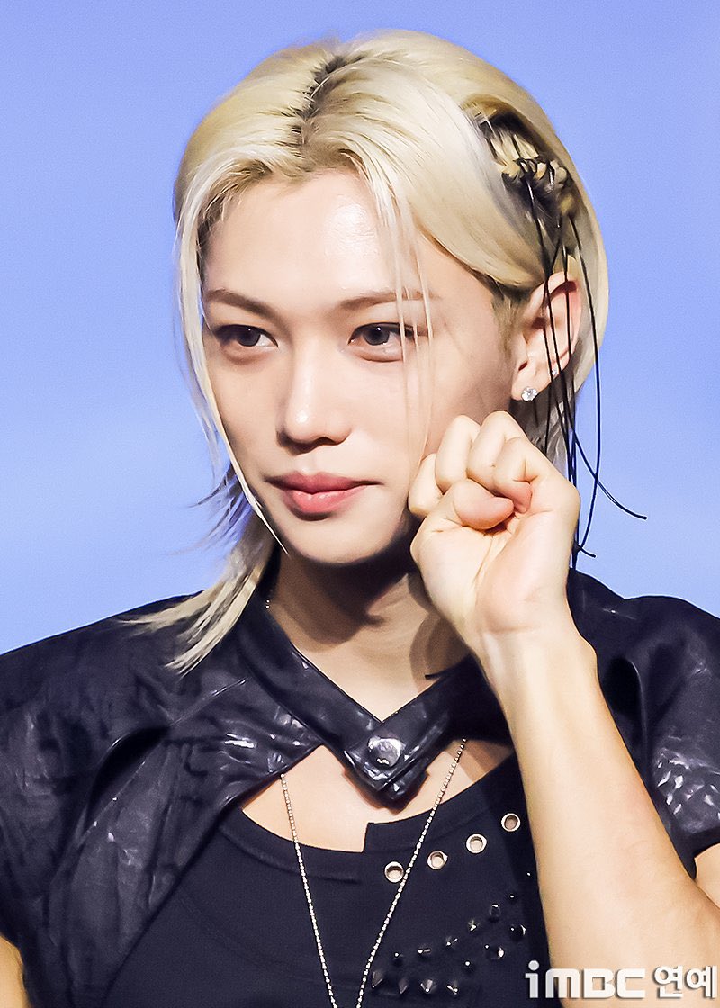 ppyogi0915's tweet photo. 냥발이랑 헤어졸귄데 팔은 남주ㅏㅏ https://t.co/3wHthvV8v9
