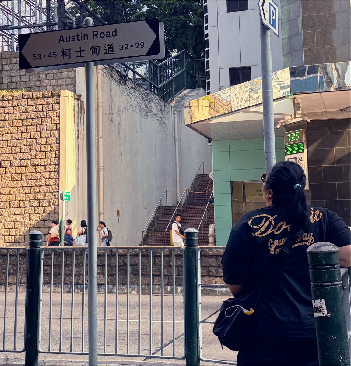 labubulala's tweet photo. From  🇲🇴 to HK… still in my @itscharlotty fever, here i am in Austin Road.
#Englot #CharlotteAustin #Englot1stFMinMacau https://t.co/tRz5frpJug